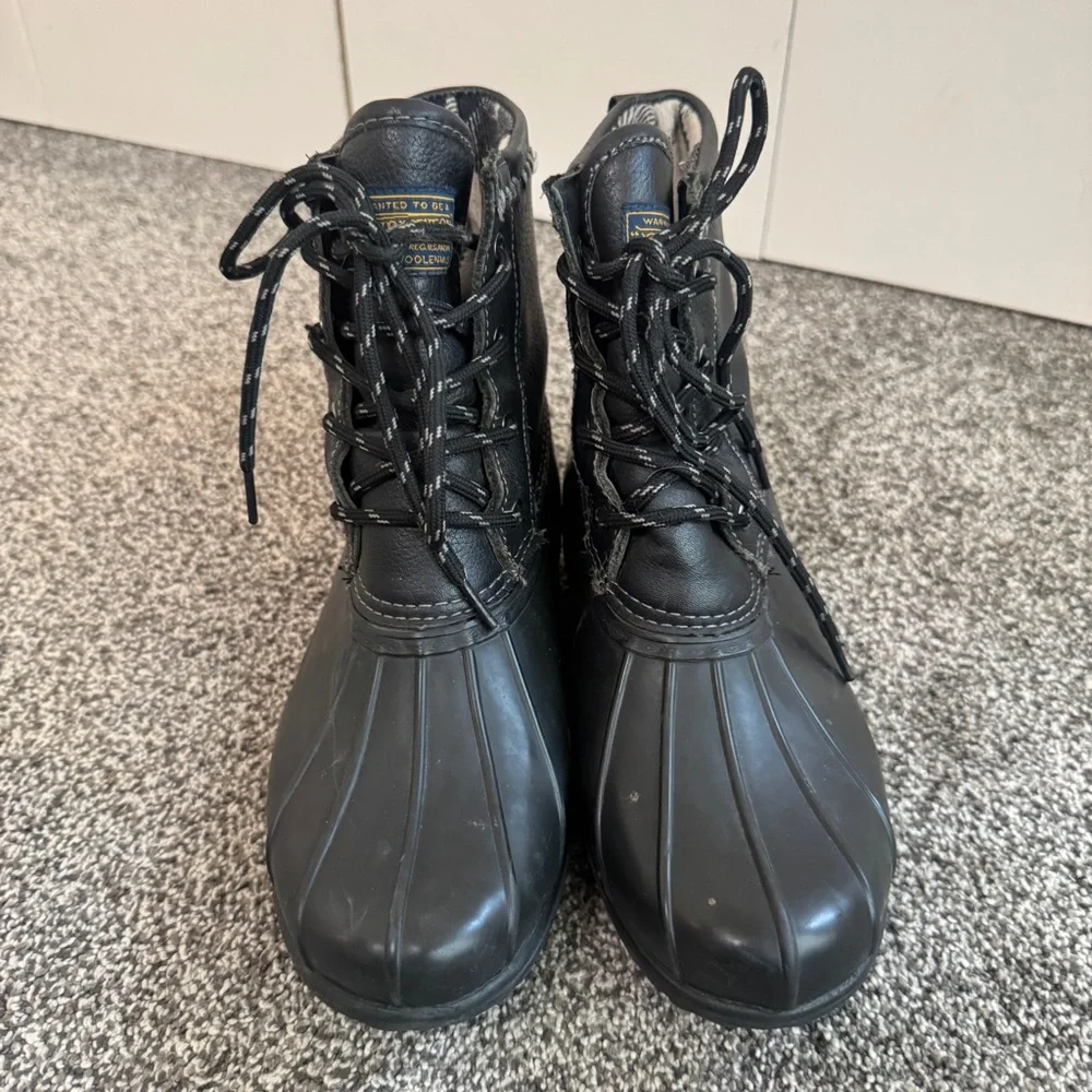 Pendleton Women's Short Duck Boot size 7 Black
